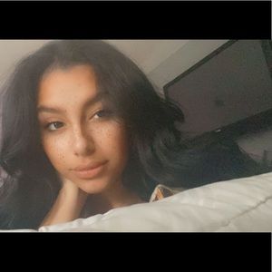 Meet your Posher, Viviana